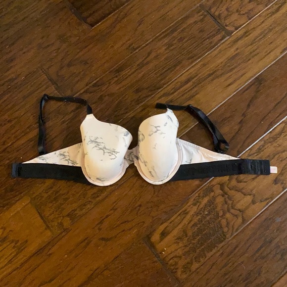 PINK Victoria's Secret Other - Victoria secret bra